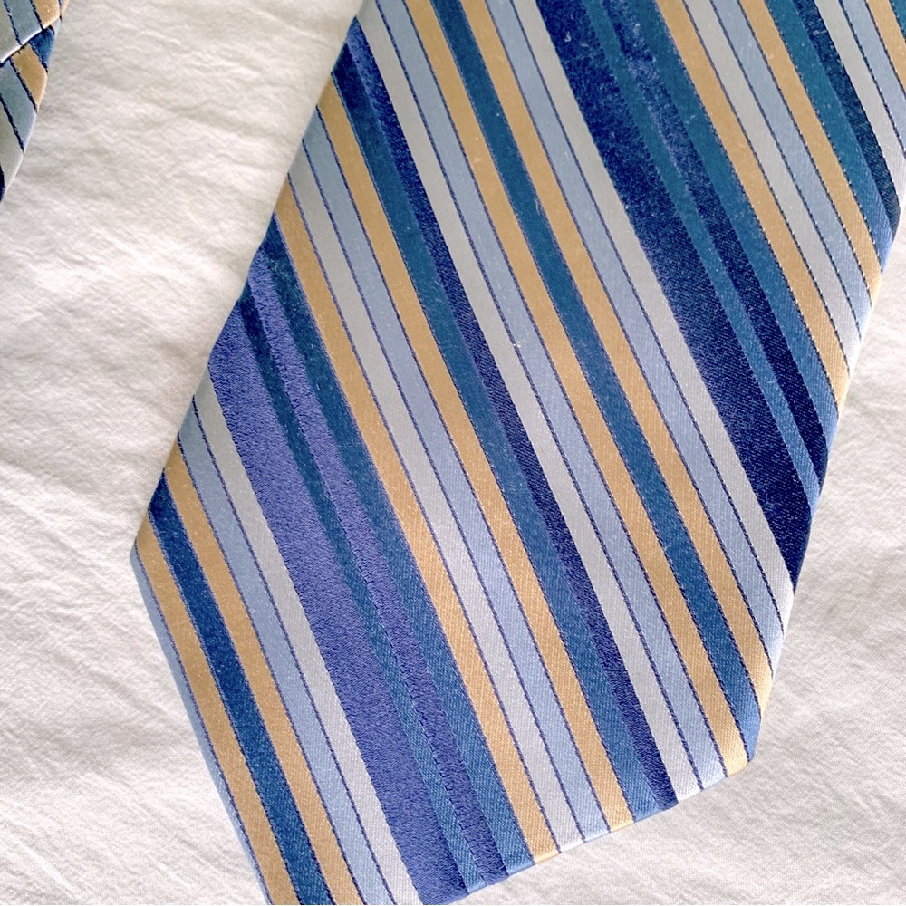 Vintage Lineage Necktie.